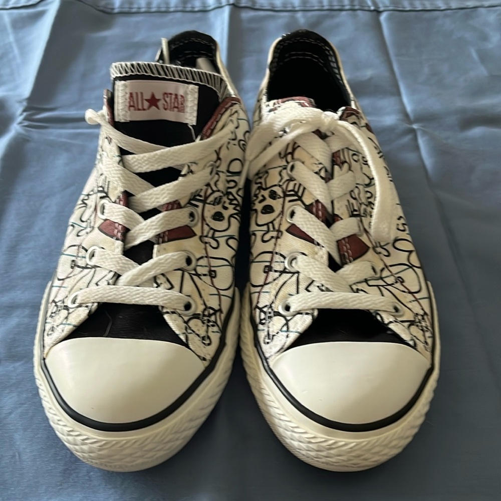 Converse all star low tops, color changing shoes.